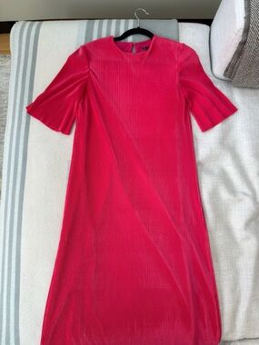 Sfera Collection Fuchsia Pleated Midi Dress